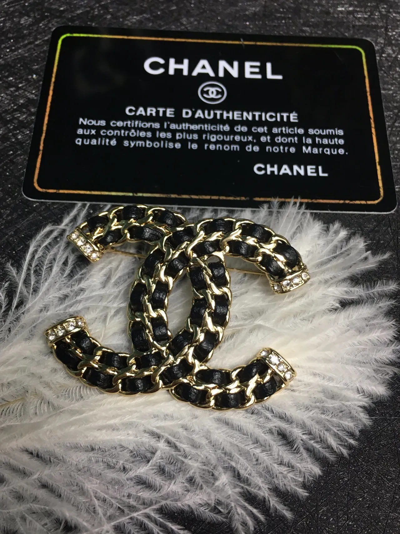 Chanel CC Chain Black Gold Interlocking Logo Construction Brooch 2