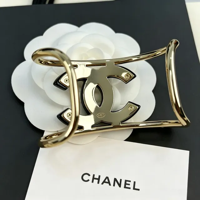 Bracelet Chanel CC Cuff émail noir ton or 5