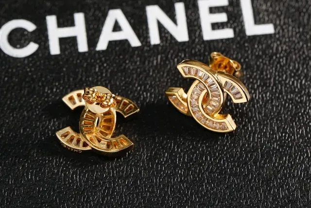 Chanel CC Logo Baguette Crystal Stud Earrings 8