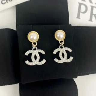 Chanel CC Logo 流苏银金珍珠顶部水晶镶嵌耳环