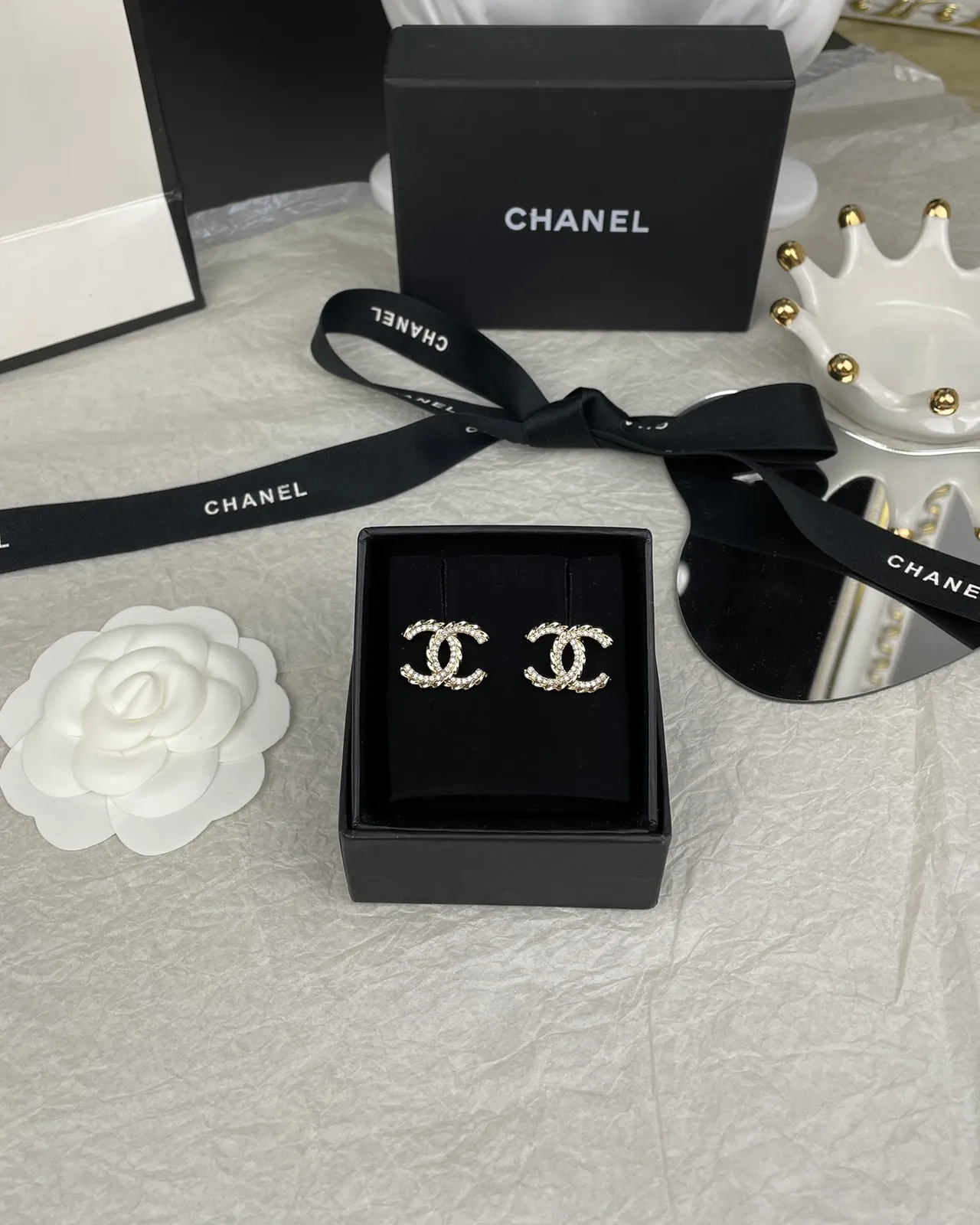 Chanel CC Logo Pavé Gold Silver Interlocking Crystals Earrings 6