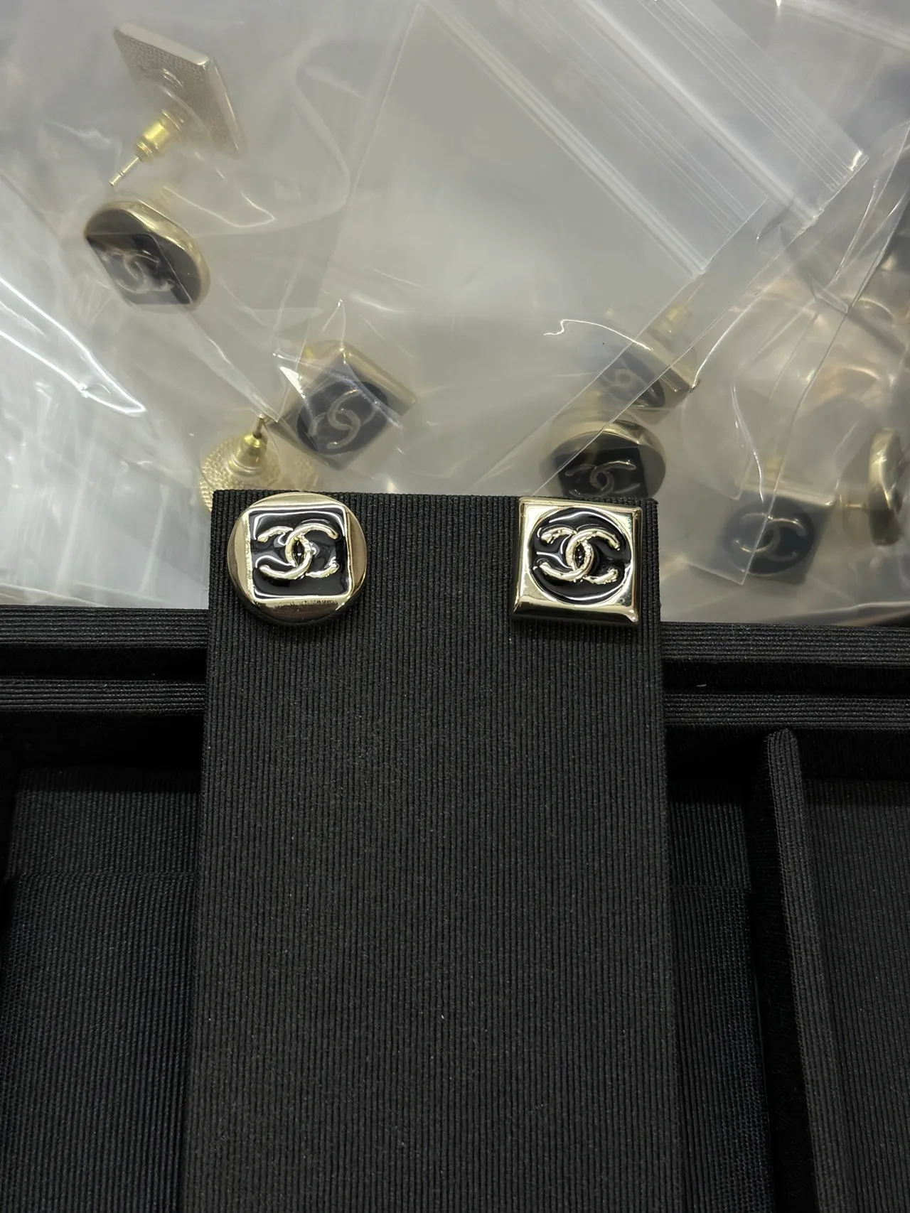 Chanel CC Logo Stud Black Gold Metal Enamel Earrings 6