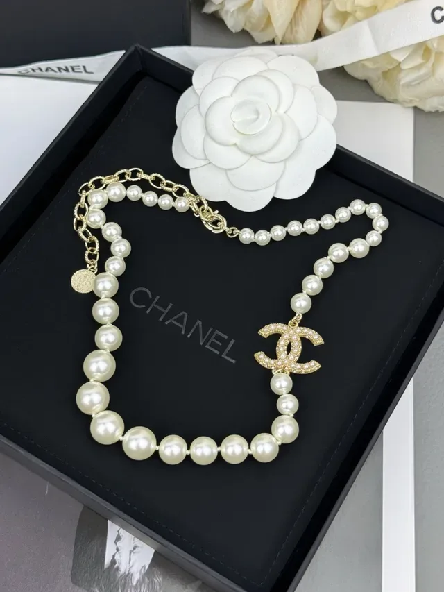 Chanel CC Collier Perles Chaîne Or Blanc Pendentif Logo 4