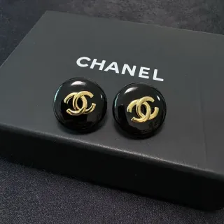 Chanel CC 黑色金色圆形搪瓷耳钉