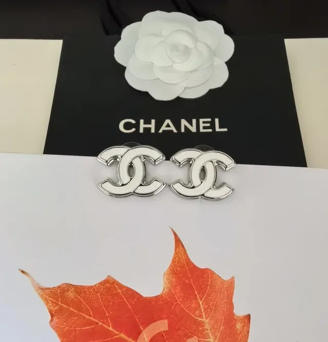 Chanel CC White Silver Interlocking Logo Enamel-Filled Earrings 3