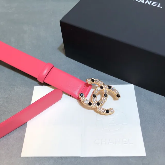 Chanel Embellished CC Buckle Pink Leather Belt 3
