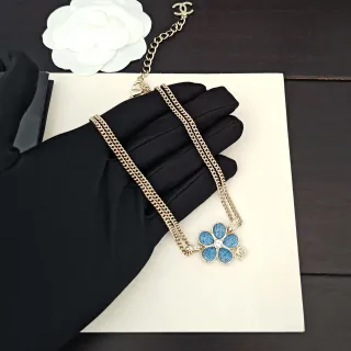 Chanel 花卉吊坠金色链条项链