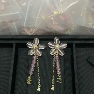 Chanel 花卉树脂粉色珠子垂坠耳环