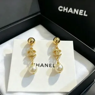 Chanel Gold Beige Pearl Drop Earrings