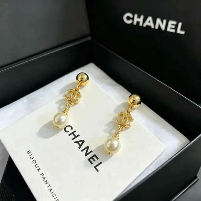 Chanel Gold Beige Pearl Drop Earrings 6