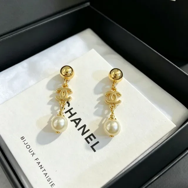 Chanel Gold Beige Pearl Drop Earrings 7