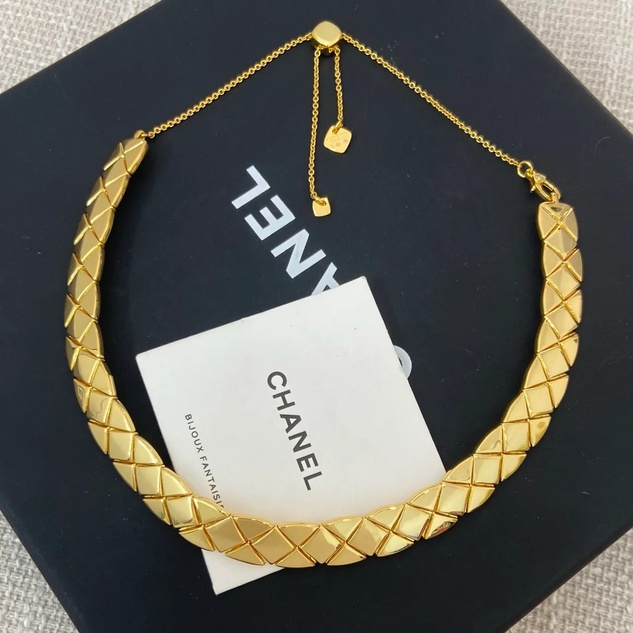 Chanel Gold Rigid Choker Quilted Diamond-Cut Links Necklace 6