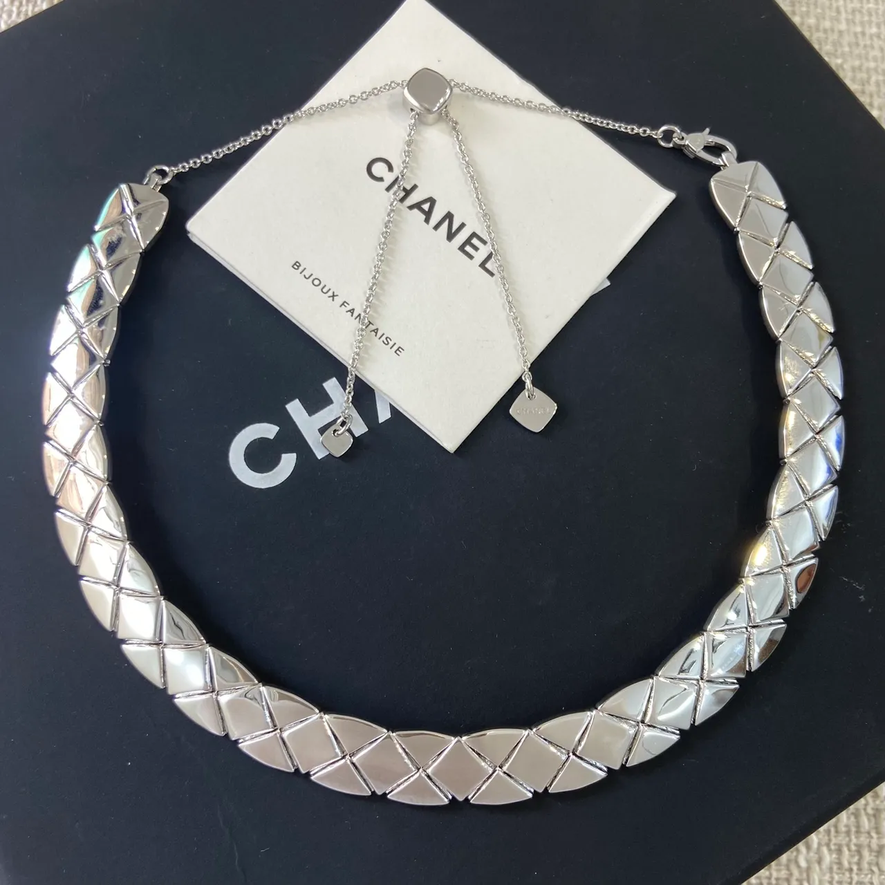 Chanel Gold Rigid Choker Quilted Diamond-Cut Links Necklace 7