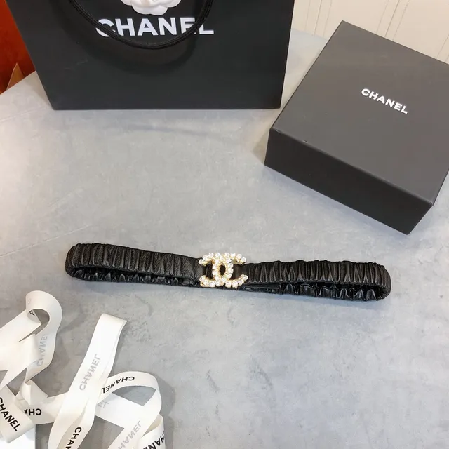 Chanel Interlocking CC Belt Black Gold Ruched Elastic Strap Crystal-Embellished Buckle Leather Belt 2
