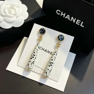 Chanel Mécan Taisie 陶瓷波点流苏耳环