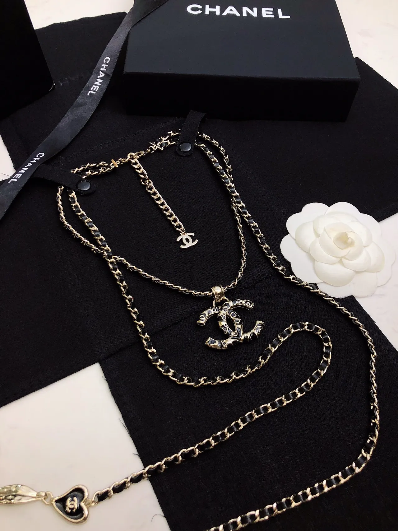 Chanel Collier Multi-Chaîne CC Or Noir Chaînes En Couches Collier Métal 2