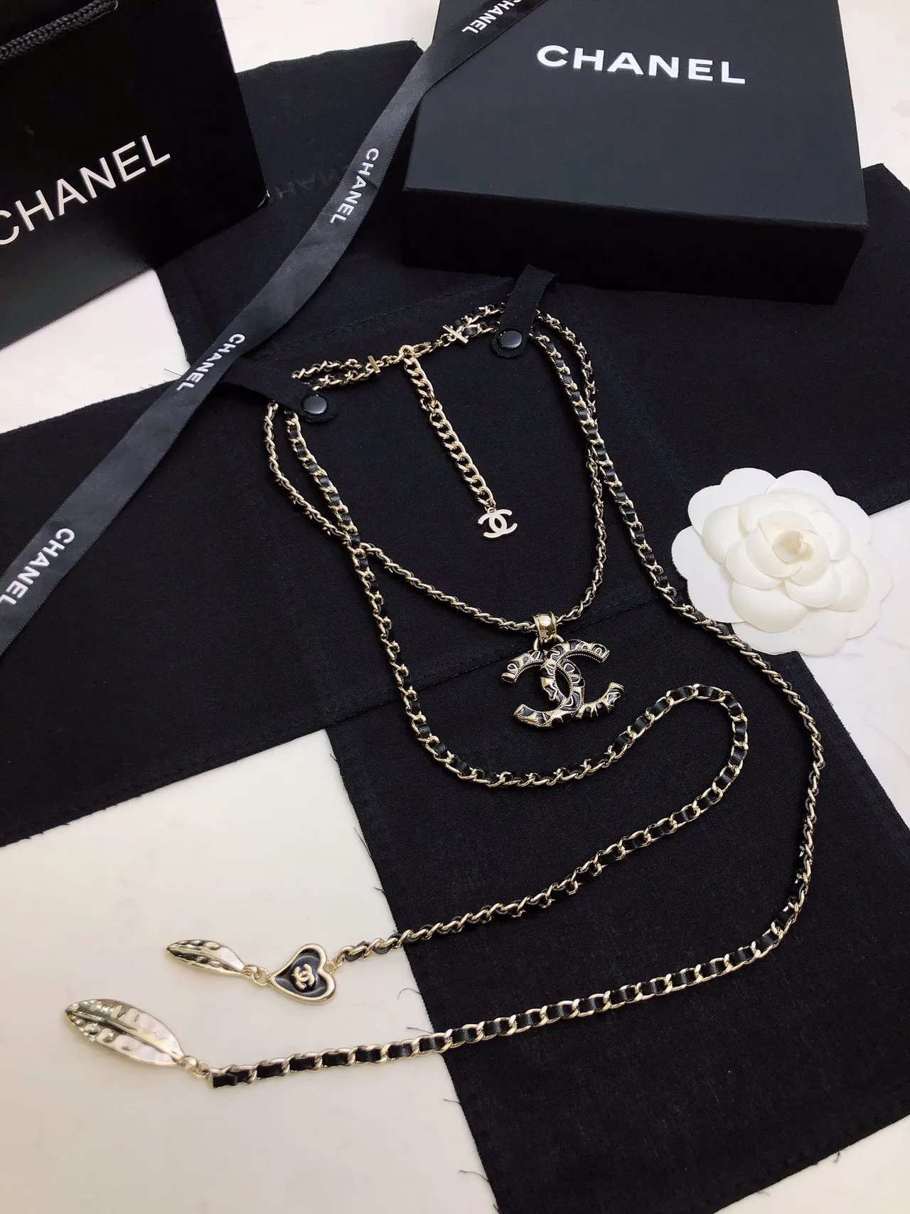 Chanel Collier Multi-Chaîne CC Or Noir Chaînes En Couches Collier Métal 7