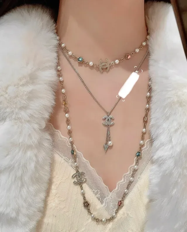 Chanel Pérola e CC Logo Star Charm Colar Multicamadas 10