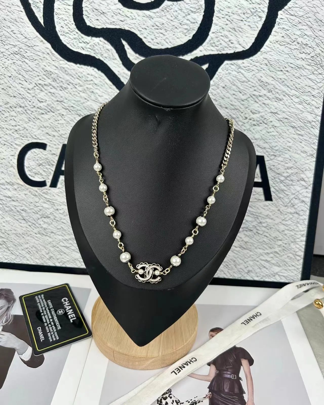 Chanel سوار لؤلؤ ذهبي أبيض سلسلة كيرب لؤلؤ مصنوعة سوار 5