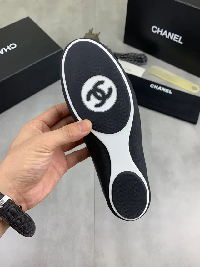 Chanel Red Black Knit Sock Upper Leather Toe Cap Ballet Flat 3