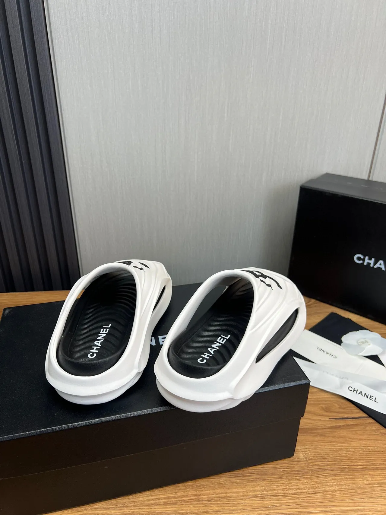 Chanel Rubber Slide White Black Molded Interlocking CC Logo Slippers 6