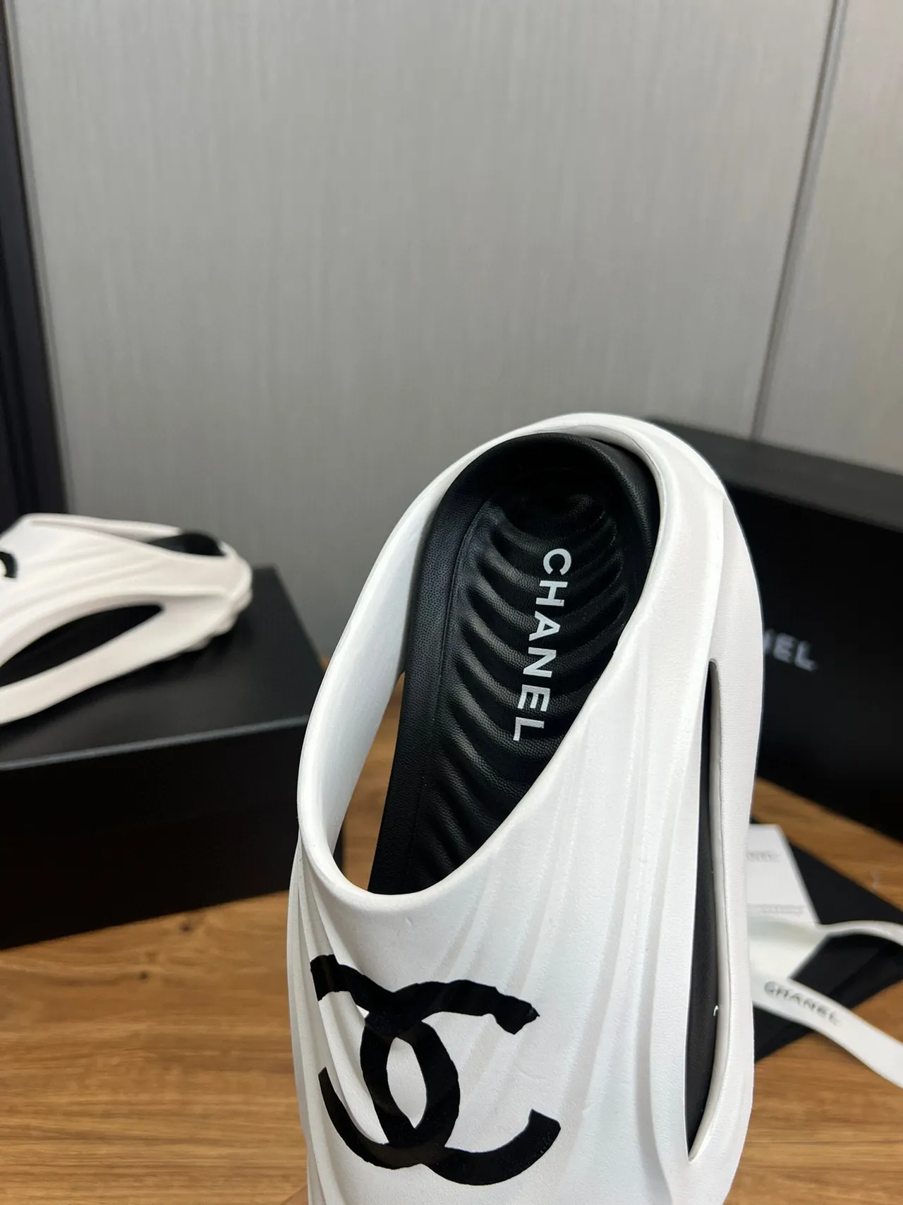 Chanel Rubber Slide White Black Molded Interlocking CC Logo Slippers 8
