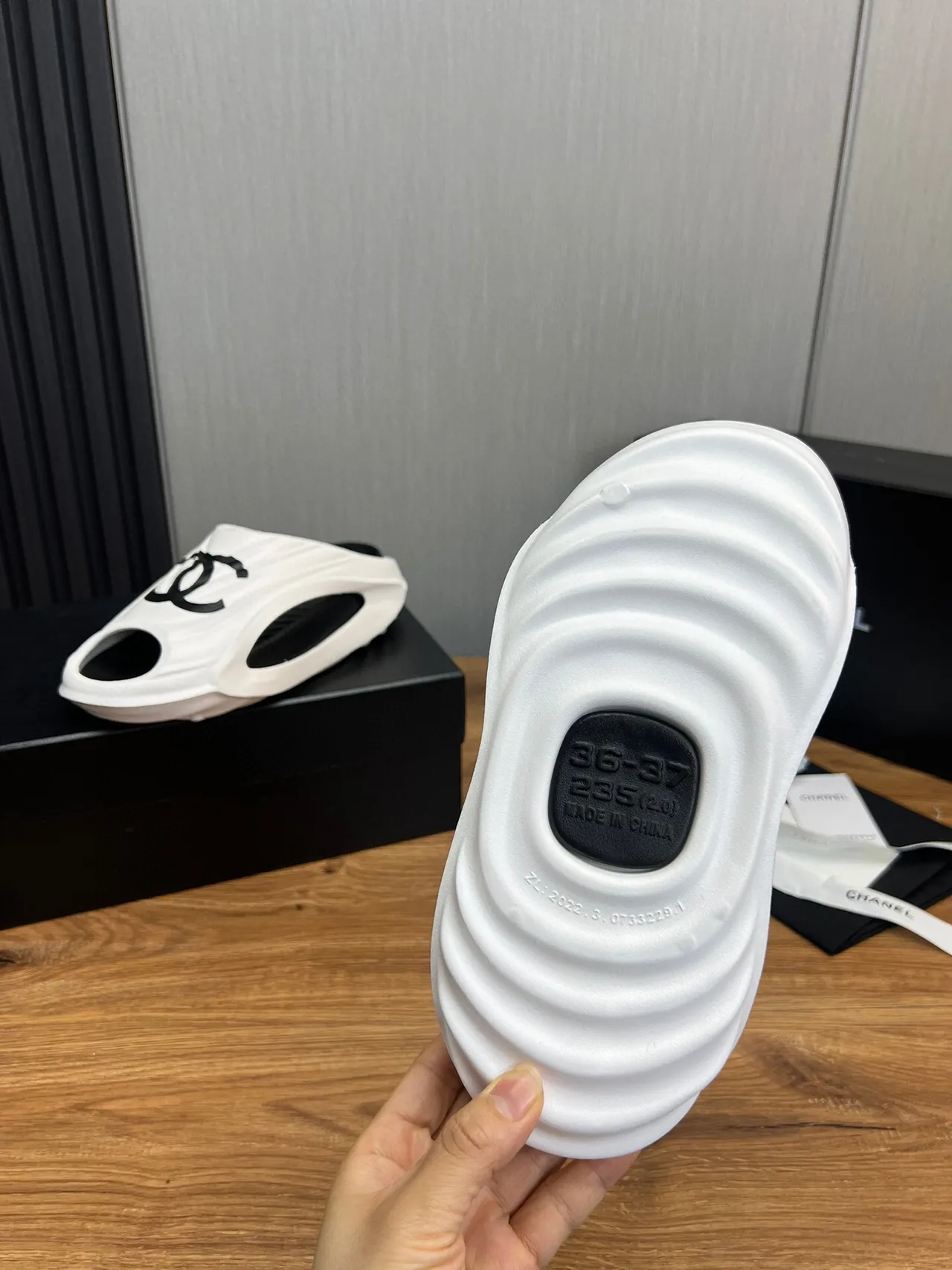 Chanel Rubber Slide White Black Molded Interlocking CC Logo Slippers 9
