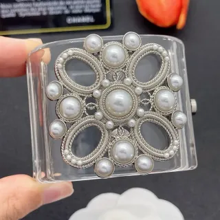 Chanel Silver White Pearl-Embellished Rope-Twist Metalwork Brooch