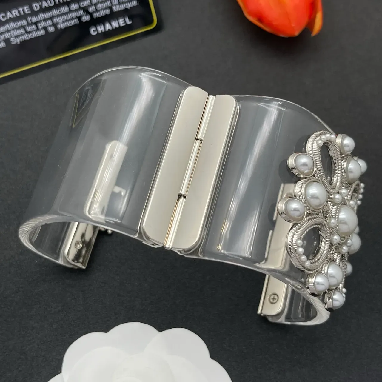Chanel Silver White Pearl-Embellished Rope-Twist Metalwork Brooch 5