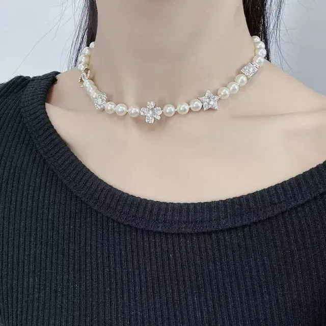 Chanel Collier Or Blanc Perles Camélia Motif 9