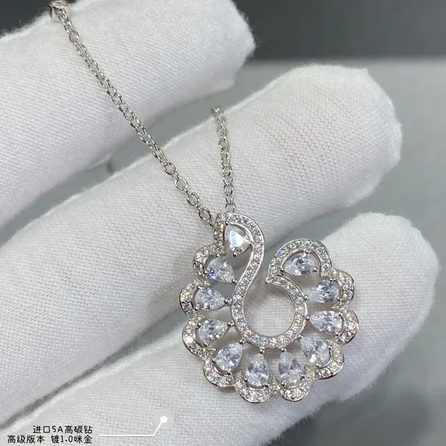 Chopard Floral Motif Pavé Diamond Pendant Necklace 3