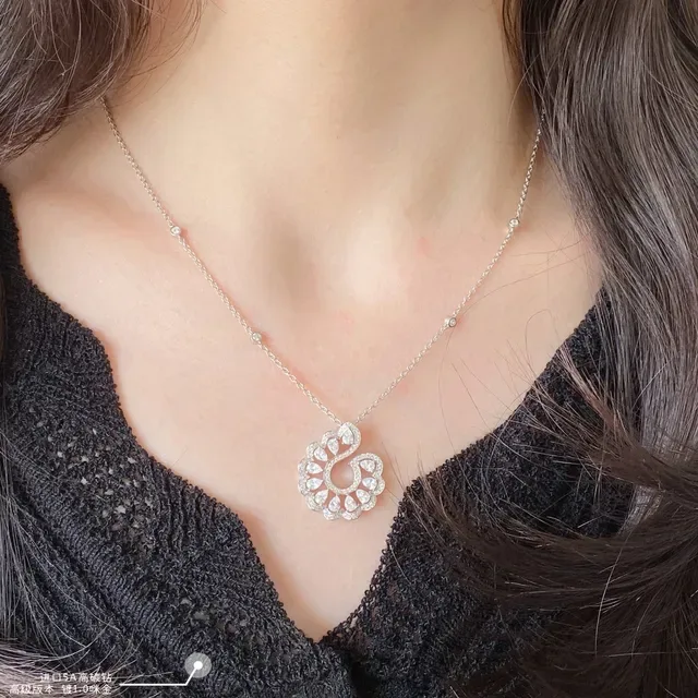 Chopard Floral Motif Pavé Diamond Pendant Necklace 7