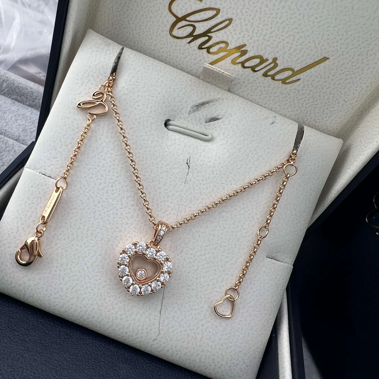 Chopard Happy Hearts or et argent en forme de cœur pendentif Pavé Diamond Halo collier 6