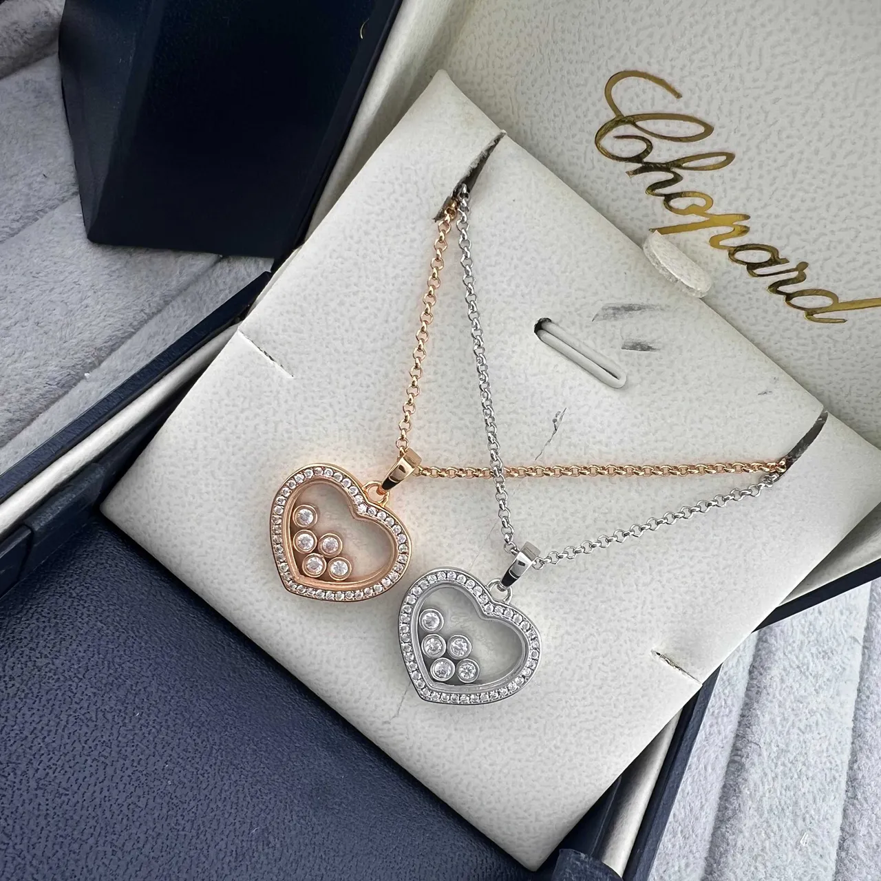 Chopard Happy Hearts Colliers pendentif cœur diamant or rose et or blanc 4