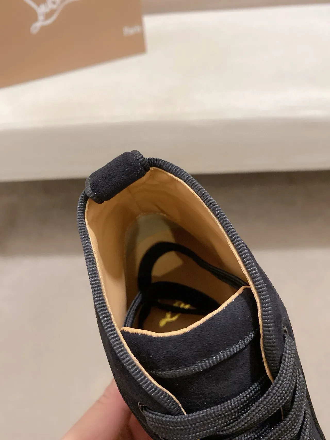 Christian Louboutin Chaussures Lifestyle en Daim Noir Hautes 6