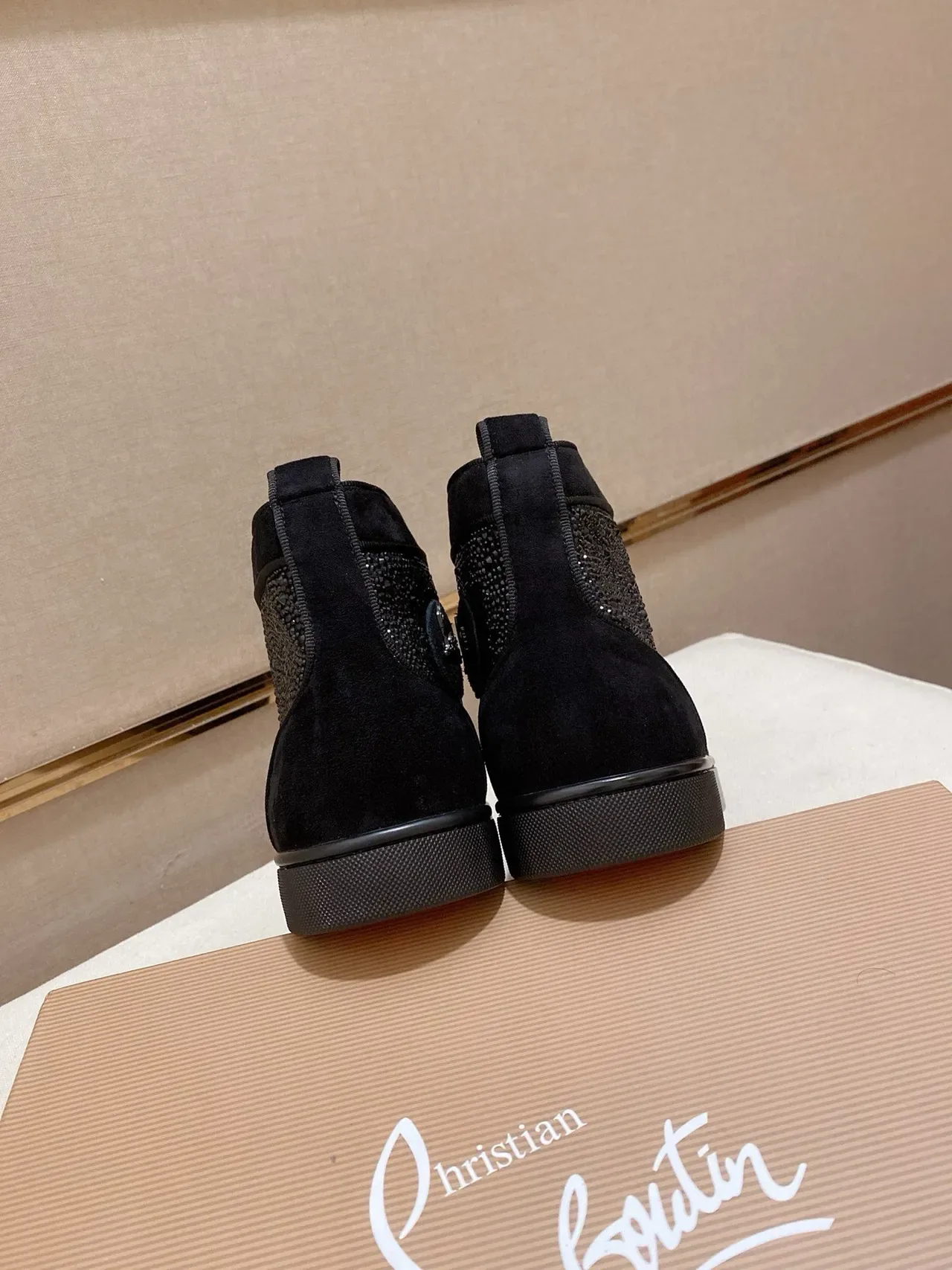 Christian Louboutin Chaussures Lifestyle en Daim Noir Hautes 8