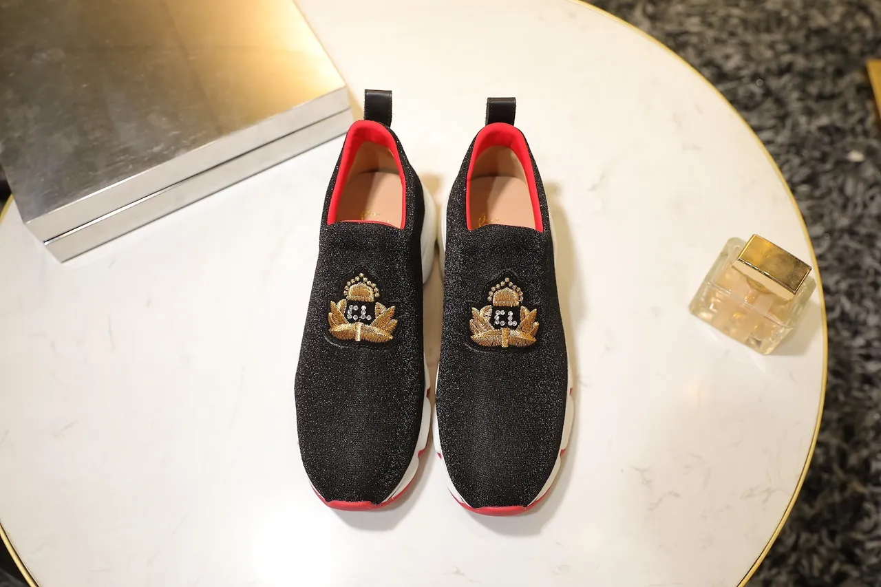 Christian Louboutin Noir Rouge Slip-On Maille Supérieure Brodée Crest Chunky Sneakers 2