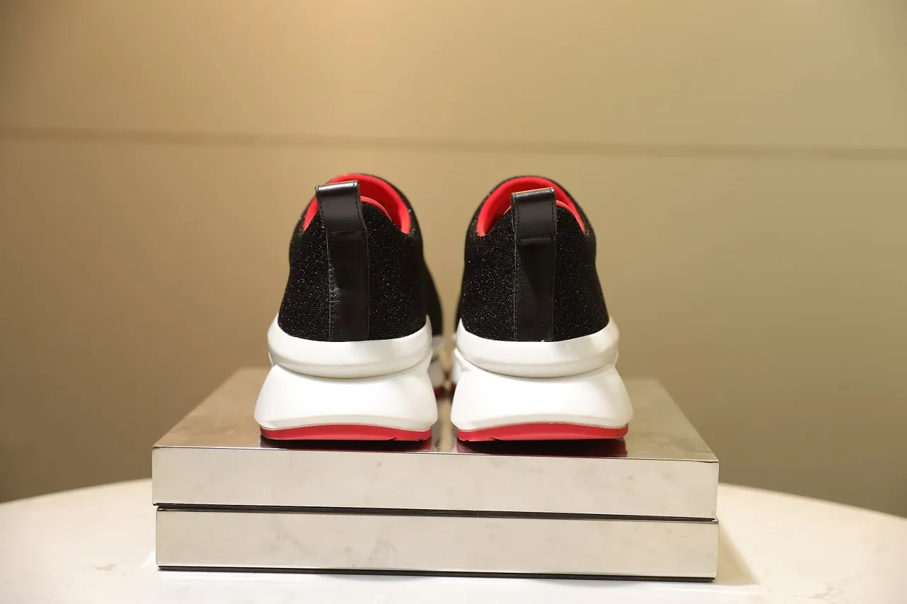 Christian Louboutin Noir Rouge Slip-On Maille Supérieure Brodée Crest Chunky Sneakers 4