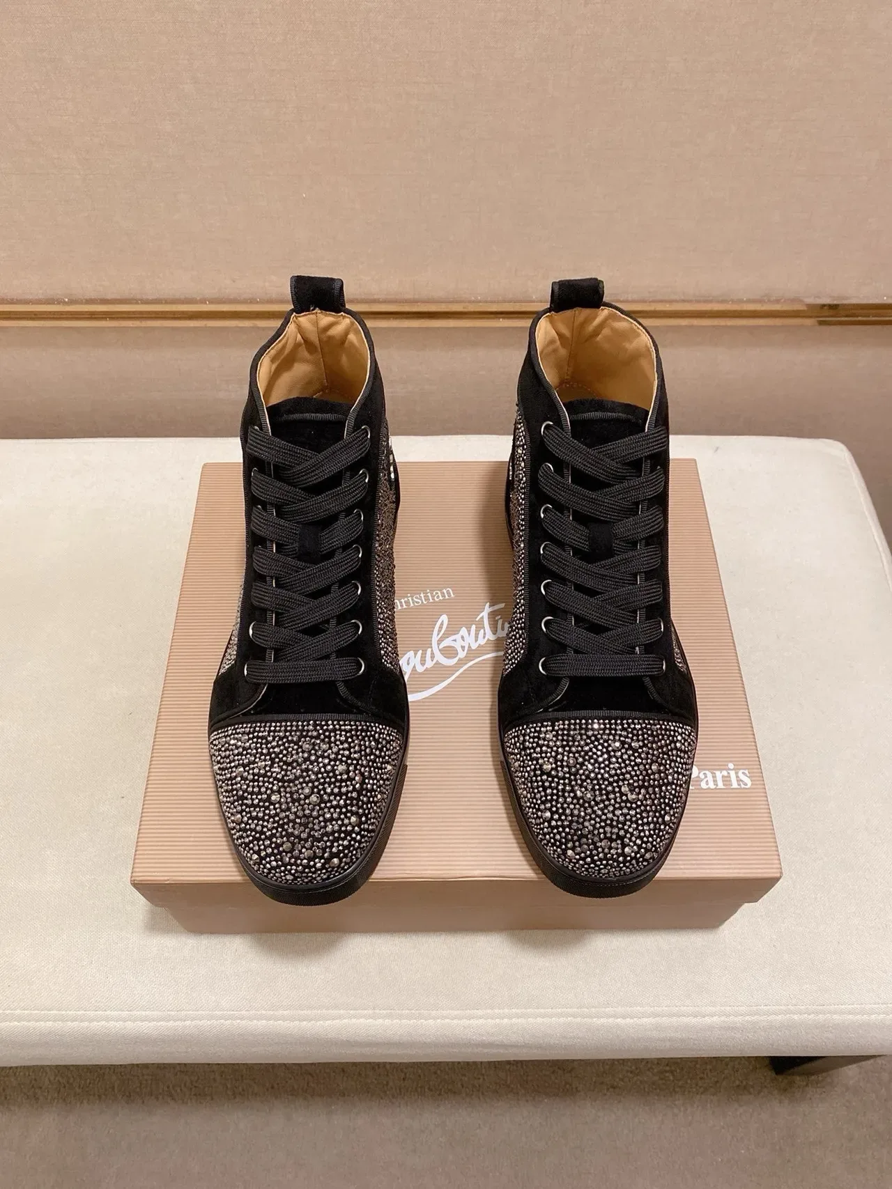 Christian Louboutin Sneakers Lifestyle Daim Noir Argenté avec Clous 7