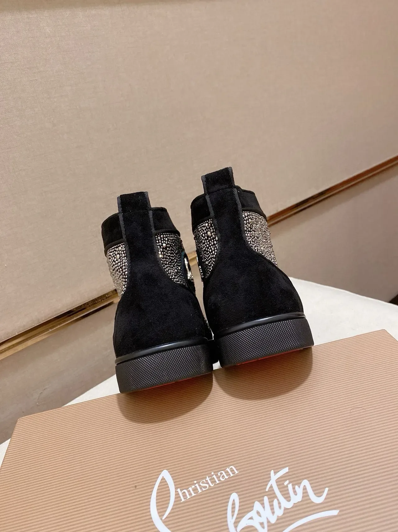 Christian Louboutin Sneakers Lifestyle Daim Noir Argenté avec Clous 8