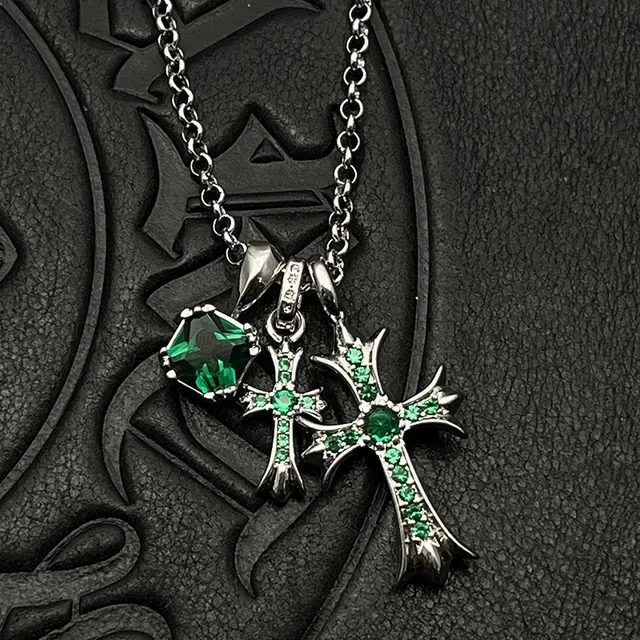 Collier pendentif croix Chrome Hearts argent blanc gothique pave-set 5