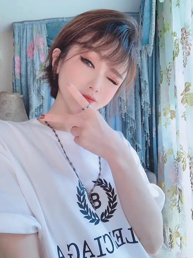 Collier avec pendentif croix Chrome Hearts chaîne florale ornée en argent 3