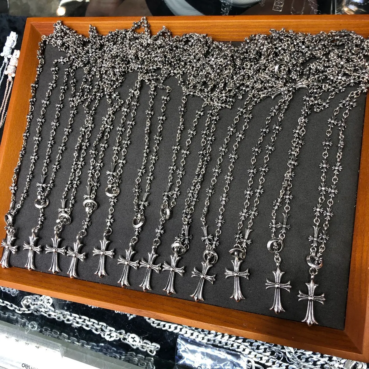 Collier avec pendentif croix Chrome Hearts chaîne florale ornée en argent 8