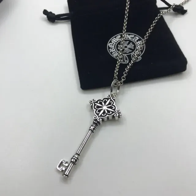 Chrome Hearts pendentif clé collier argenté filigrane 3