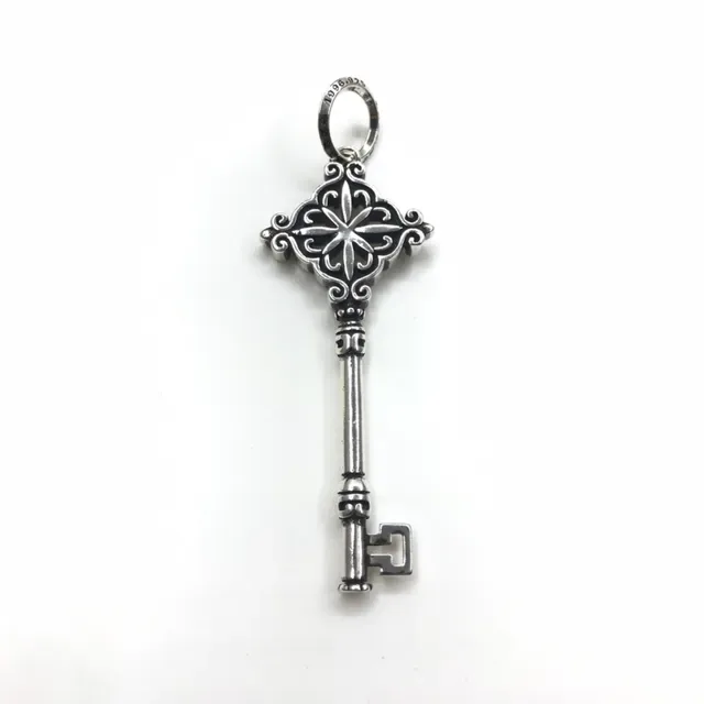 Chrome Hearts pendentif clé collier argenté filigrane 5