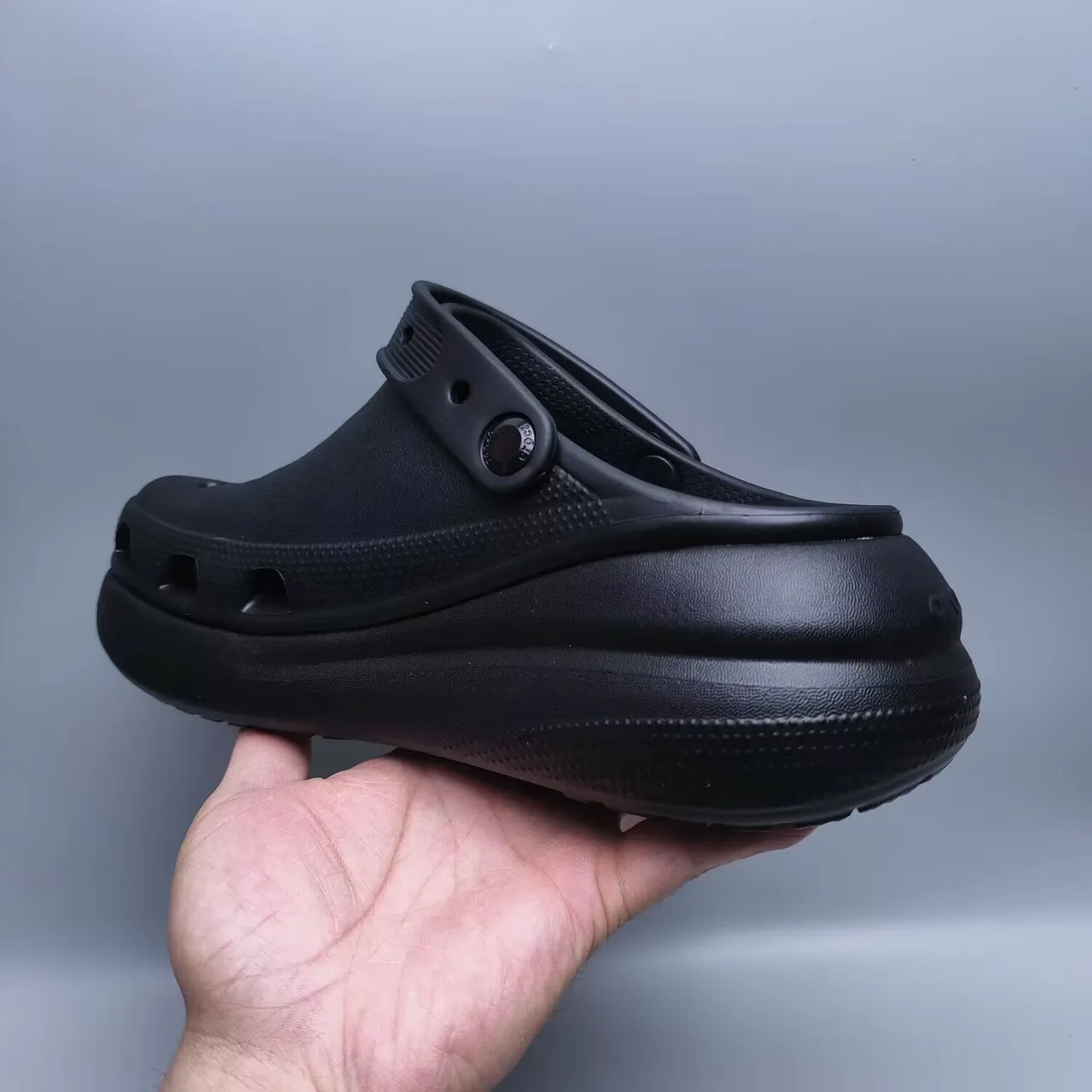 Crocs Classic Clog Black Molded Foam Platform Clog 9
