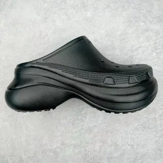 Crocs Classic Clog Black Platform Molded Foam Clog