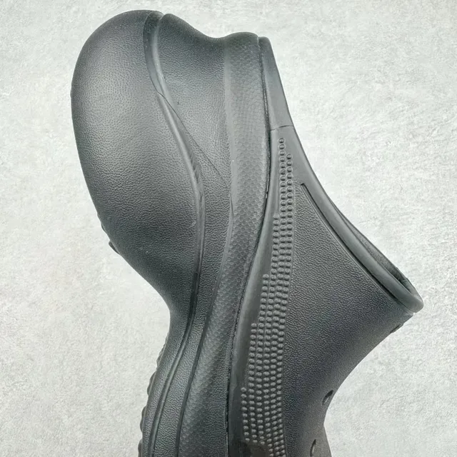 Crocs Classic Clog Black Platform Molded Foam Clog 5