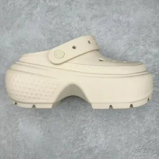 Crocs Classic Clog Platform Beige Clogs