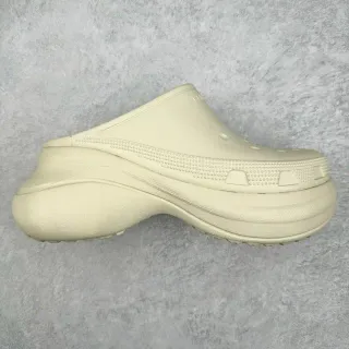 Crocs Echo Clog হালকা বাদামি প্ল্যাটফর্ম স্লিপ-অন ক্লগ
